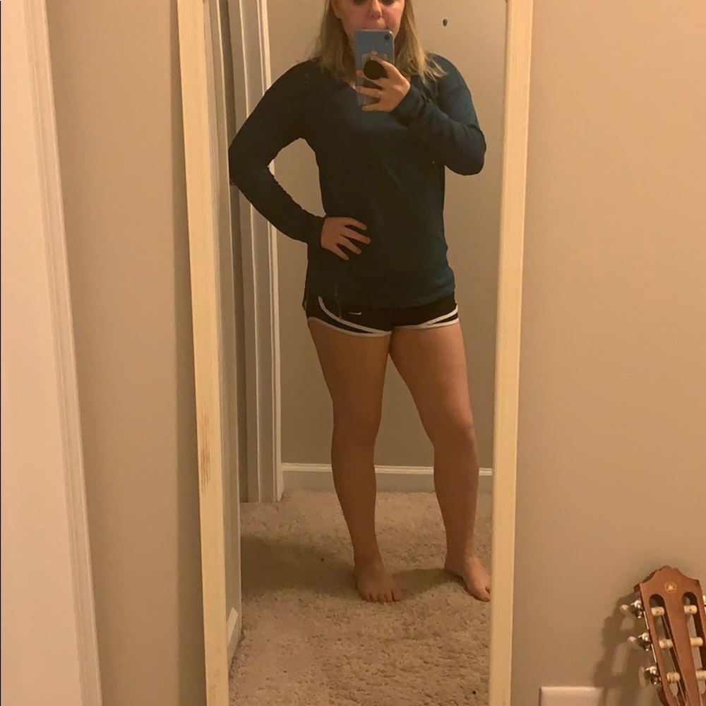 Green workout top